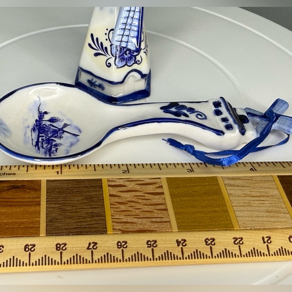 Porcelain windmill decor - Picture 8 of 8